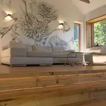 Schmelz Huette Mit Sauna Und Garten * フラタッハ