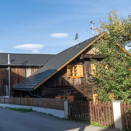 Schmelz Huette Mit Sauna Und Garten