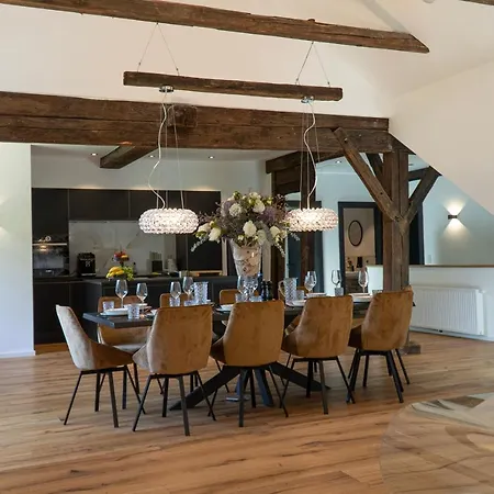 Schmelz Huette Mit Sauna Und Garten * フラタッハ