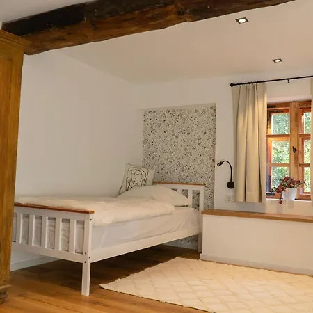 Schmelz Huette Mit Sauna Und Garten フラタッハ