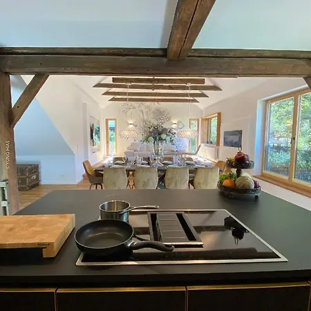 Schmelz Huette Mit Sauna Und Garten シャレー フラタッハ