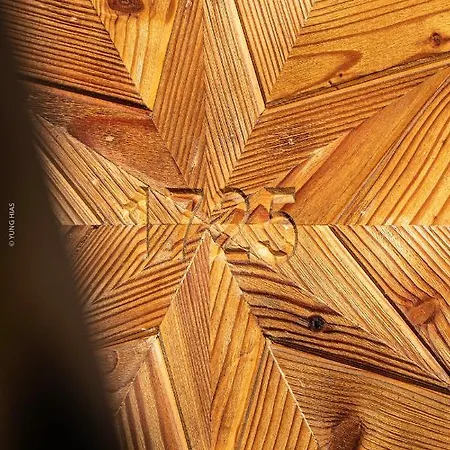 Schmelz Huette Mit Sauna Und Garten フラタッハ