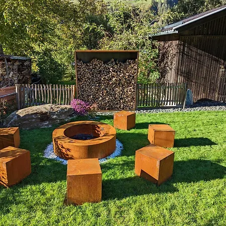 Schmelz Huette Mit Sauna Und Garten Flattach