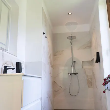 Alpesi faház Schmelz Huette Mit Sauna Und Garten