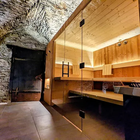 Schmelz Huette Mit Sauna Und Garten *