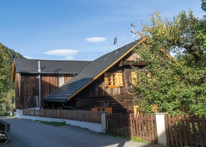 Schmelz Huette Mit Sauna Und Garten