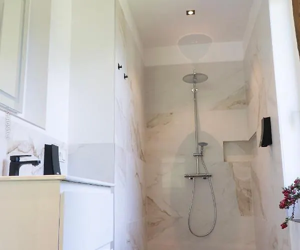 Schmelz Huette Mit Sauna Und Garten Flattach